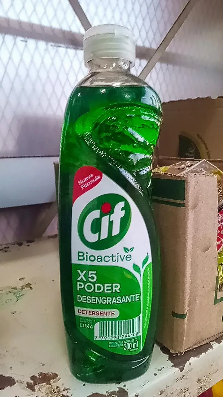 Detergente cif
