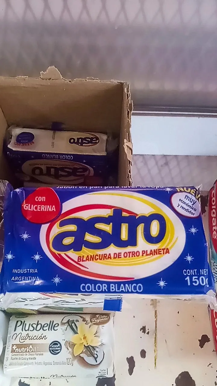Jabón en pan blanco