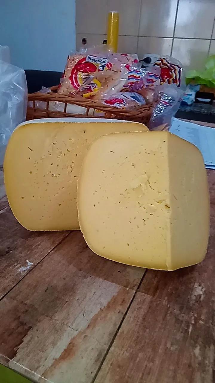 Oferta horma queso sardo (aprox 3 a 4kl)